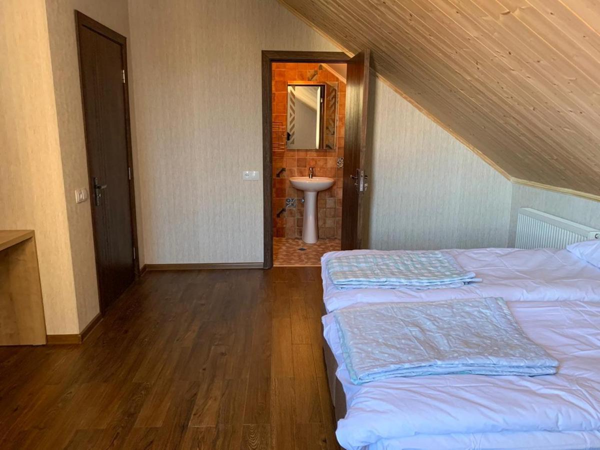 Bolnisi Elia Hotel Bagian luar foto