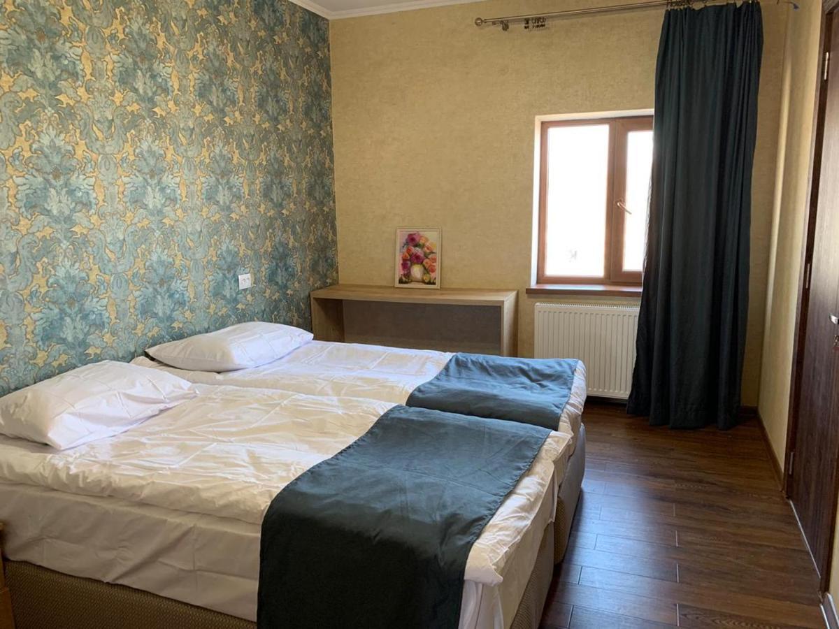 Bolnisi Elia Hotel Bagian luar foto