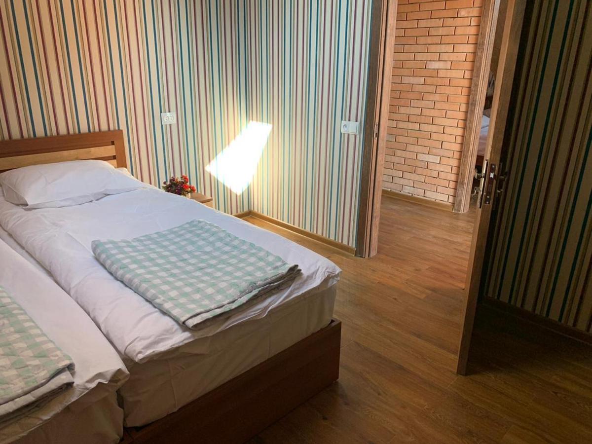Bolnisi Elia Hotel Bagian luar foto