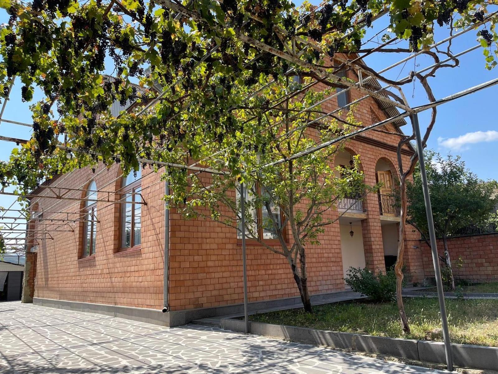 Bolnisi Elia Hotel Bagian luar foto
