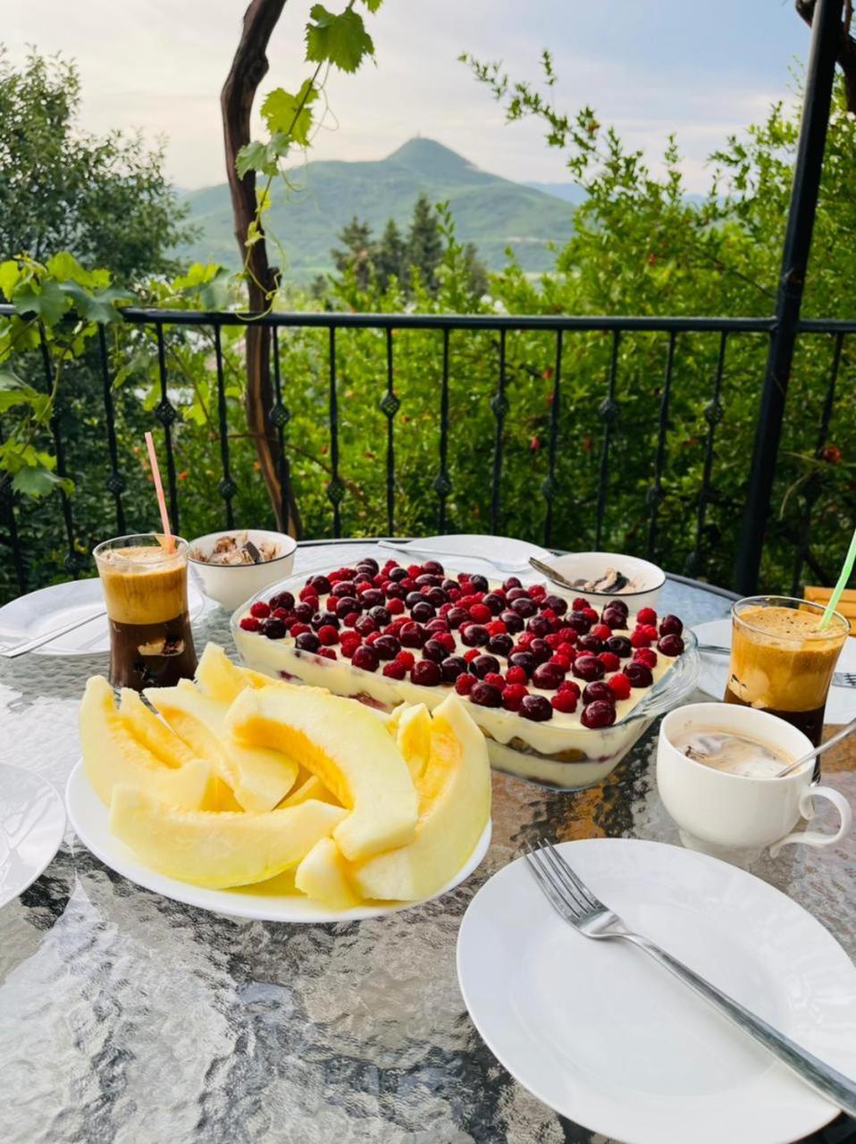 Bolnisi Elia Hotel Bagian luar foto